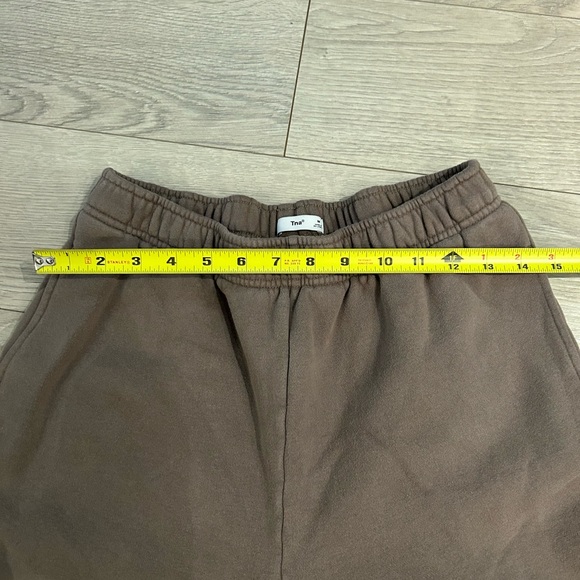 SOLD❗️Aritzia TNA sweatpants high rise taupe M - Picture 9 of 9